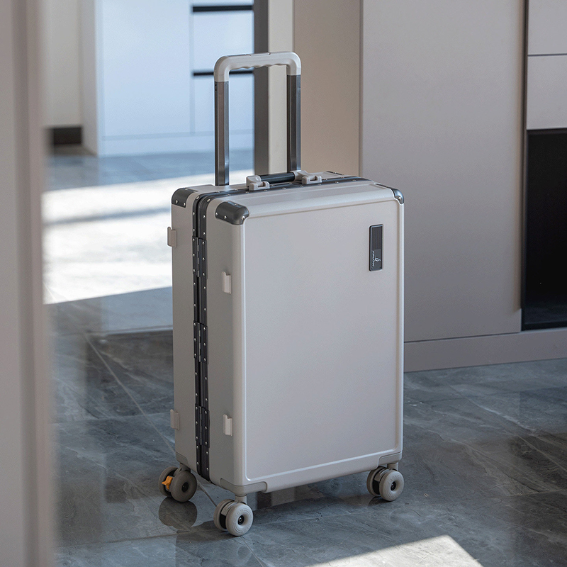 Versterkte reiskoffer van PC-m - Aluminum Frame Carry On Luggage recensie en prijs